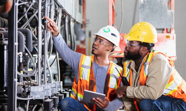 Best 24-Hour Electrician  in Hlsboro, IL
